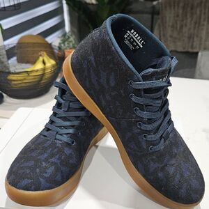 NOBULL Women's Dark Patterned Sneakers